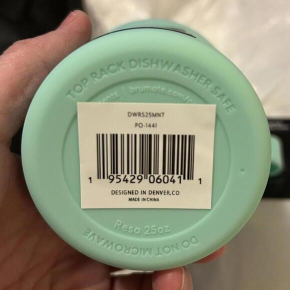 Brumate Resa Mint Green  25 oz with straw topper - Picture 4 of 6